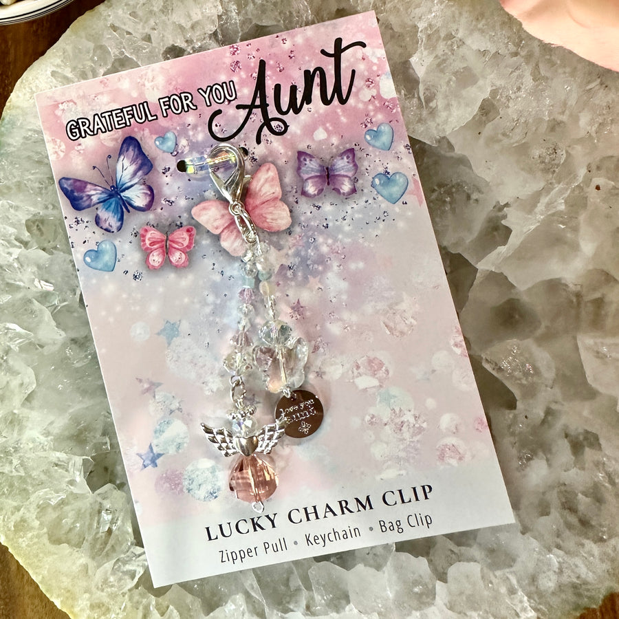 Aunt Charm Clip with 'Love you Aunt' charm, the PERFECT little something.