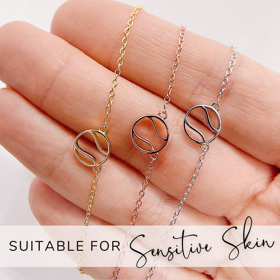 Tiny .925 silver Tennis Necklaces in silver, gold, and rose gold, suitable for sensitive skin.